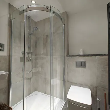 2 Bed In Windermere 95346 * Ings (Cumbria)