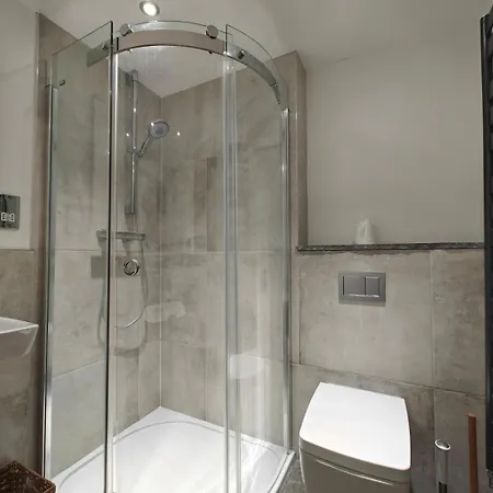 2 Bed In Windermere 95346