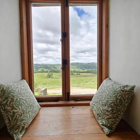 2 Bed In Windermere 95346 * Ings (Cumbria)